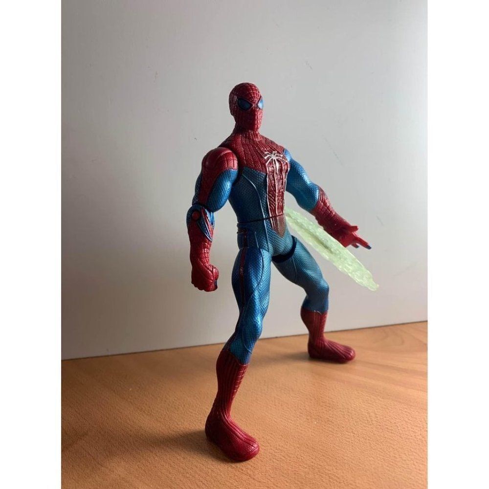 Marvel Spider-Man Action Figure #37264 Spiderman Character 2012 Hasbro